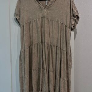 Zenana Outfitters Beige V-Neck Top